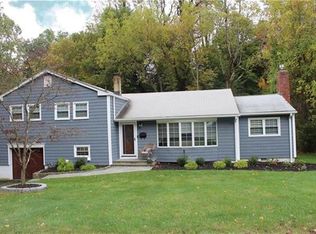 13 Burkewood Rd, Hartsdale, NY 10530