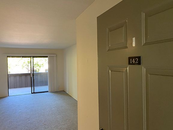 4th image of 1001 E Evelyn Ave #142