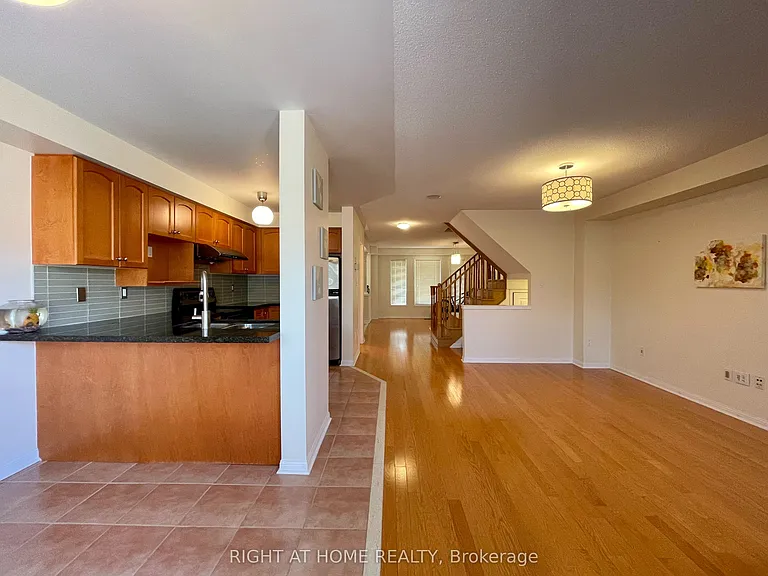 753 Bur Oak Ave — Photo 7