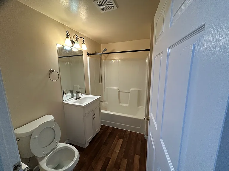 4539 Washington Dr — Photo 8