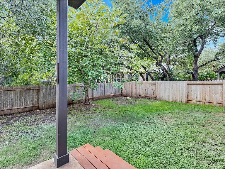 1019 Horne Dr — Photo 17