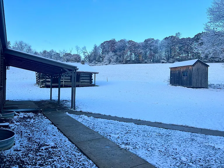 160 Pleasant Valley Rd — Photo 15