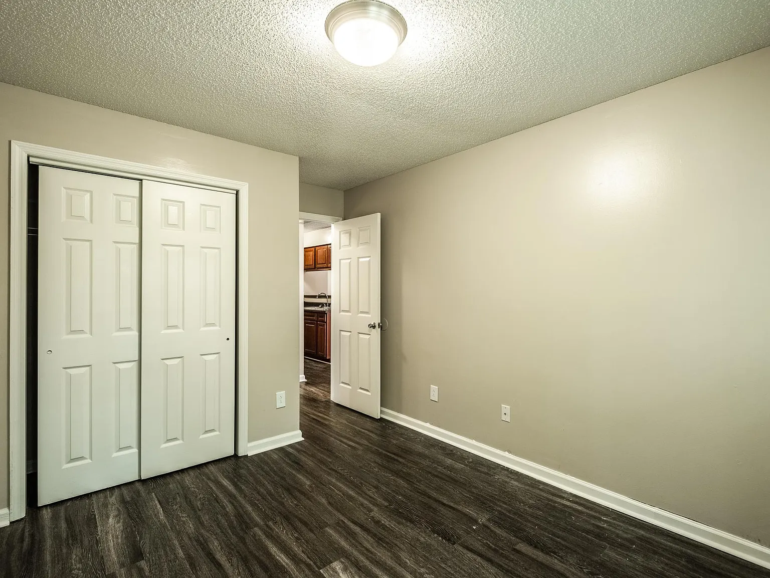 Hunters Landing Apartments — Photo 4