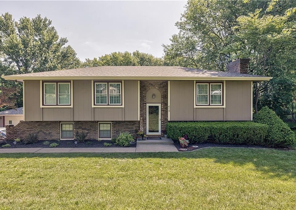 619 S Desoto Rd, Lansing, KS 66043 Zillow