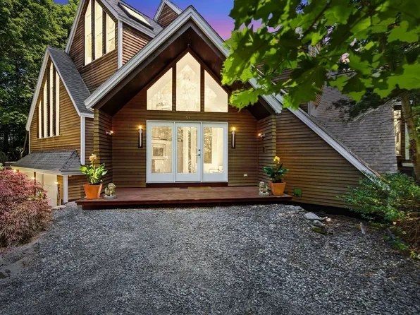 51 Deer Path, Hudson, MA 01749