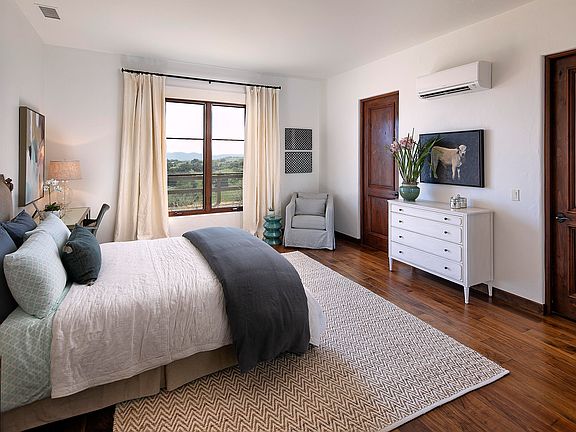 2nd image of 3170 Avenida Caballo