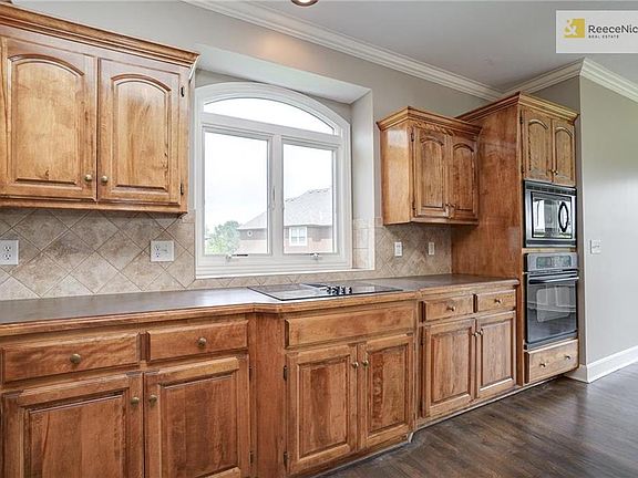 Plenty of Cabinets and Counter Space