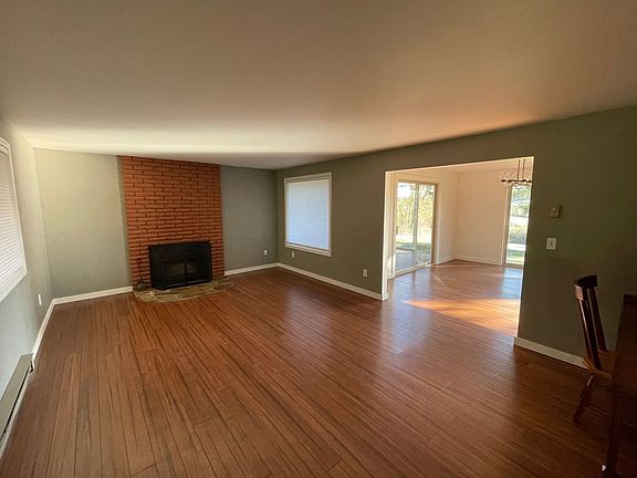 4th image of 1561 McKinnon Dr