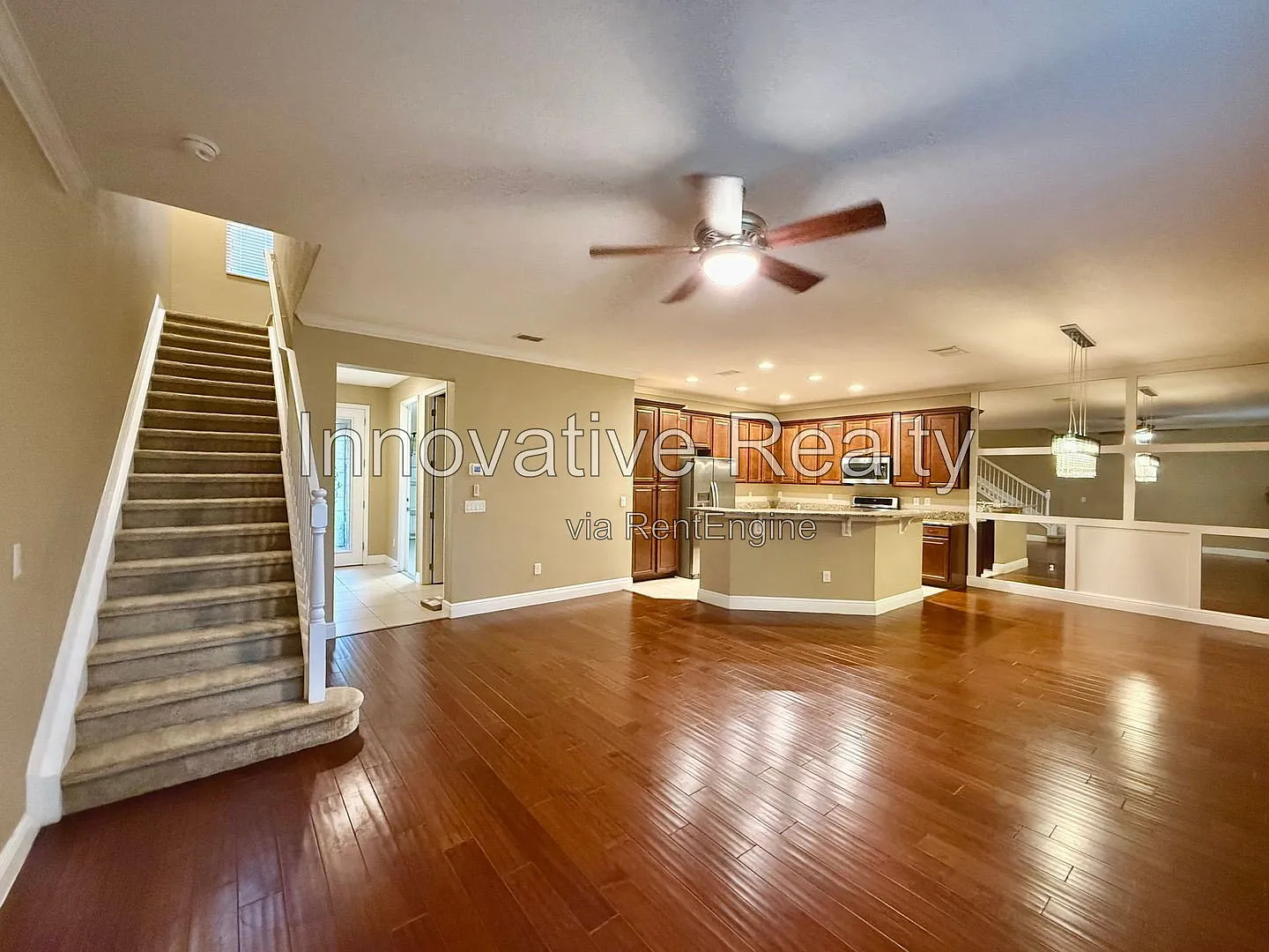 4 bed, 3.5 bath, 2059 sqft, $2,995 — Photo 3