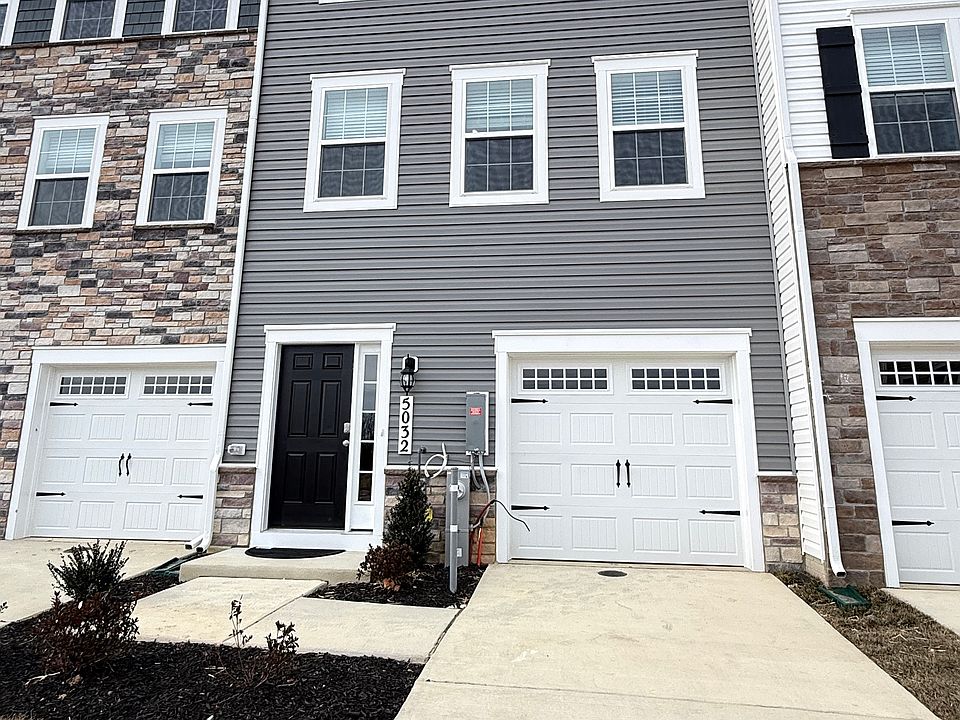 Front View - with ample driveway for parking cars