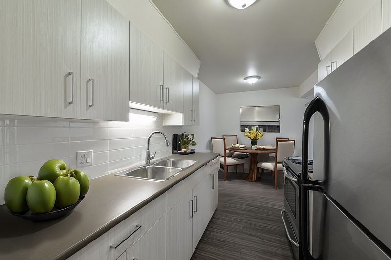 Edmonton Apartment for rent - 2 Bedrooms — photo 2