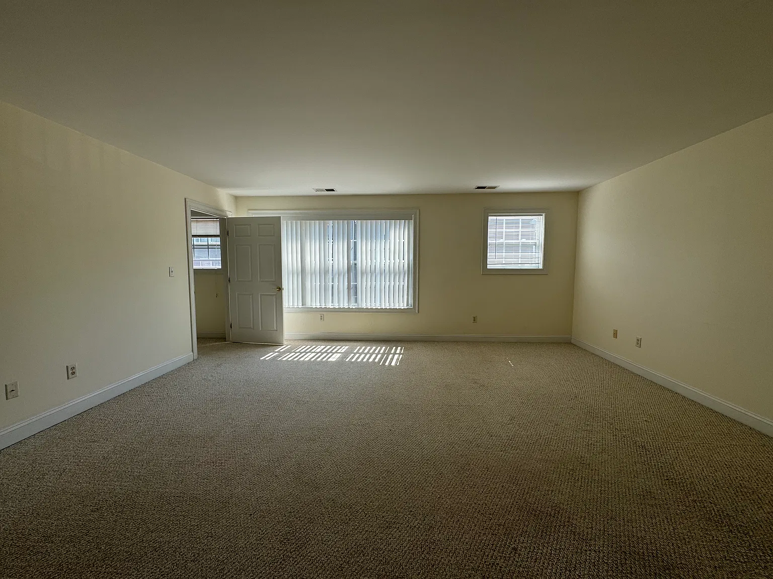 2 bed, $1,825 — Photo 4