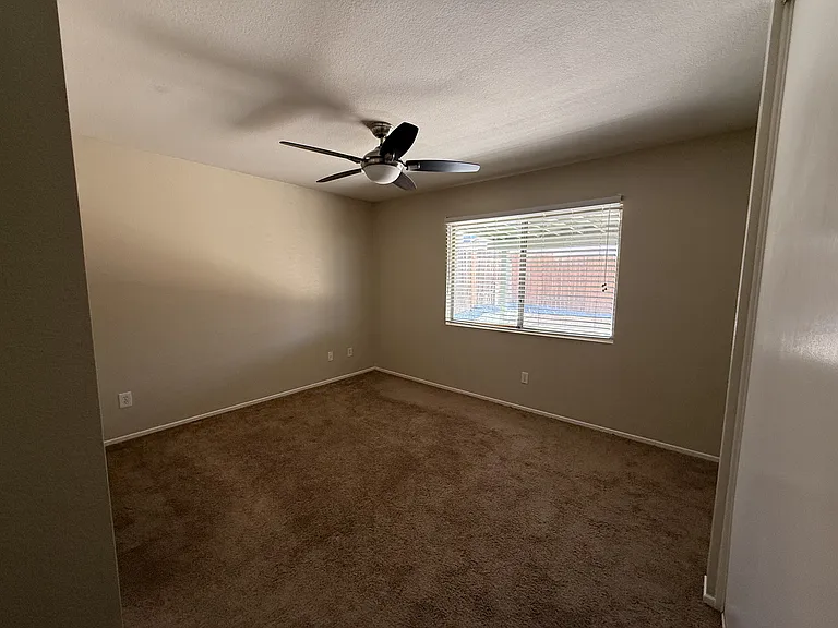 13326 Fox Run Rd — Photo 6
