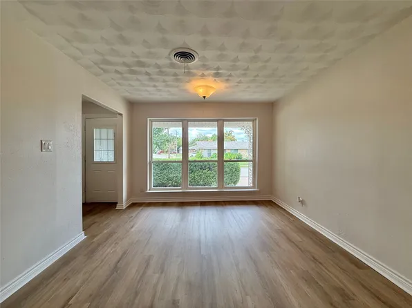 4114 Ashville Dr, Garland, TX 75041