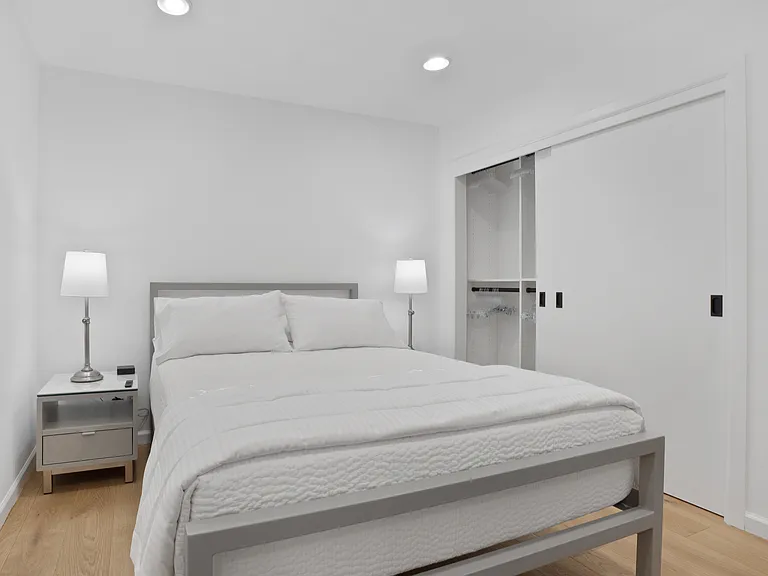 135 Montana Ave #8 — Photo 12