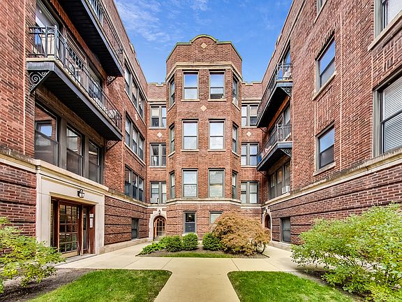 2nd image of 1046 W Catalpa Ave APT 2E