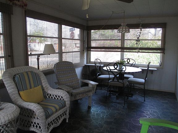 3rd image of 235 Tiller Ave