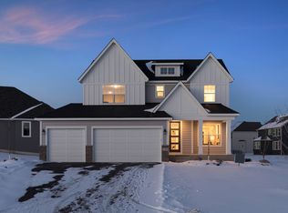 1131 Pine Hill Ln, Saint Paul, MN 55127