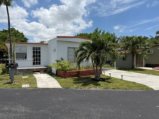 1st image of 5331 SW 35th St