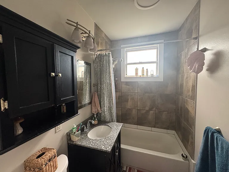 1461 Tolma Ave — Photo 4