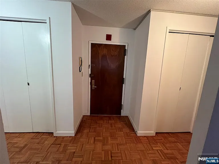 316 Prospect Ave — Photo 5