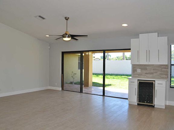 5th image of 4362 NW 92nd Ter