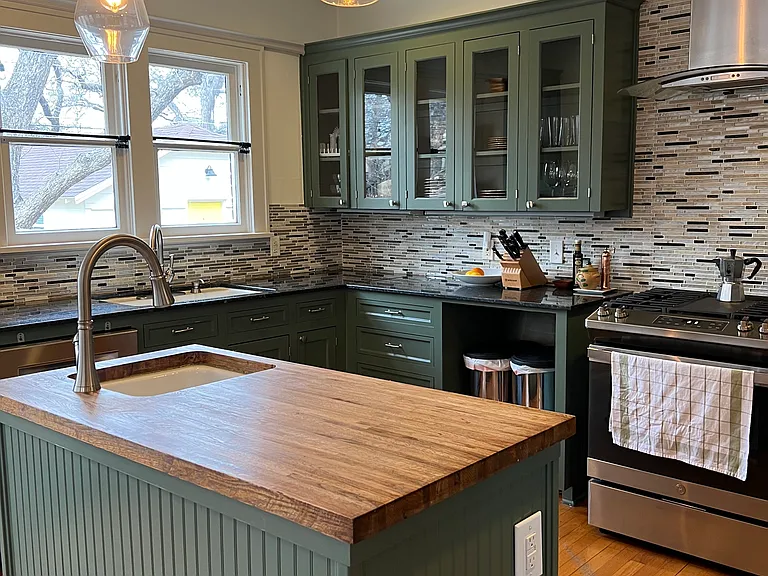 2208 Harrison Ave — Photo 6