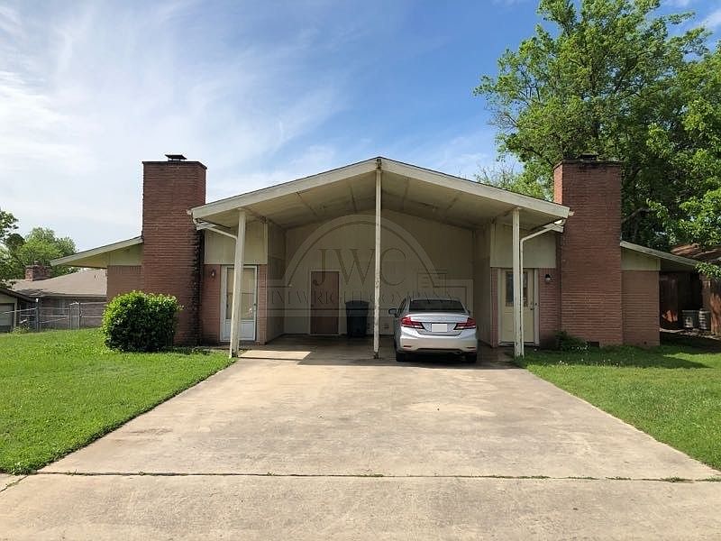 1st image of 2204 Silverway Dr Unit A
