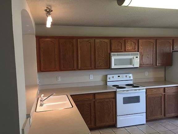 5th image of 420 Roy Rogers Ln
