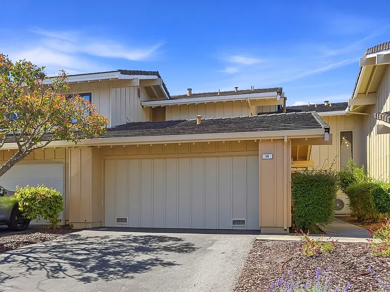 14 Calypso Ln — Photo 1