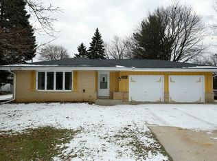 2001 Northview Rd, Waukesha, WI 53188