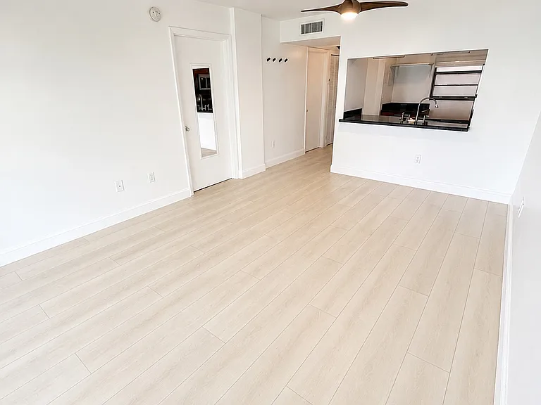 13000 SW 92nd Ave #B208 — Photo 6