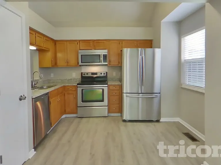 5713 Briarwick Ct — Photo 6