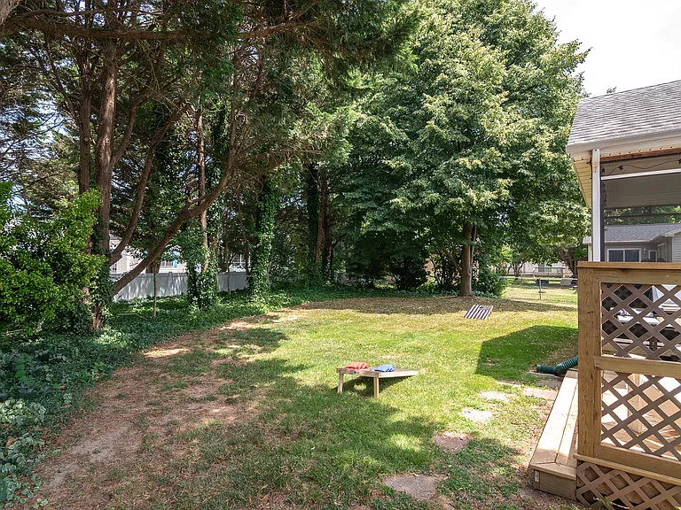18 Bryn Mawr Dr — Photo 42
