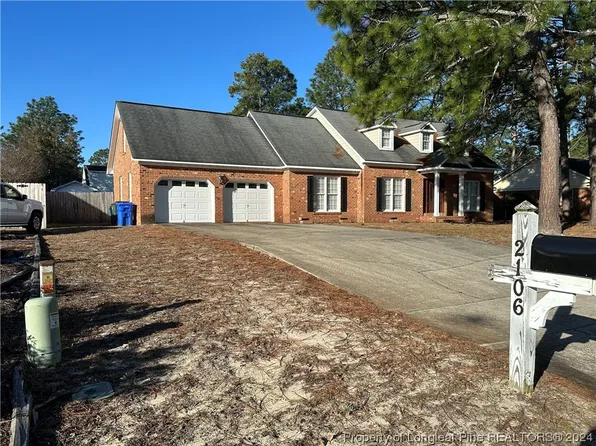 2106 Clinchfield Dr, Fayetteville, NC 28304