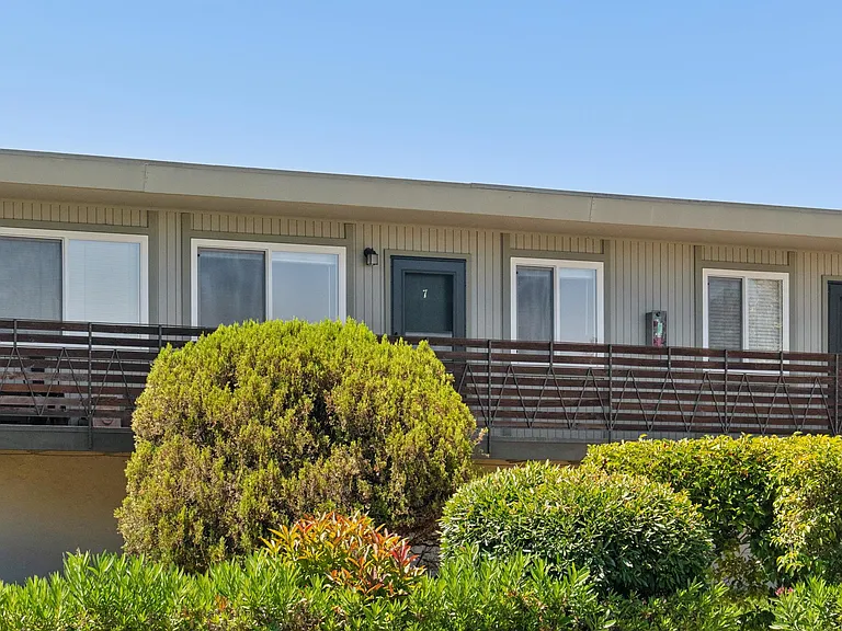 83 Pixley Ave #7 — Photo 1