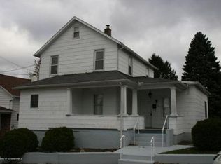 507 W Mary St, Old Forge, PA 18518