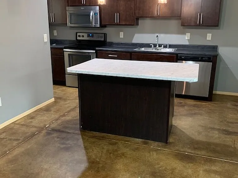 600 Haley Pl — Photo 6