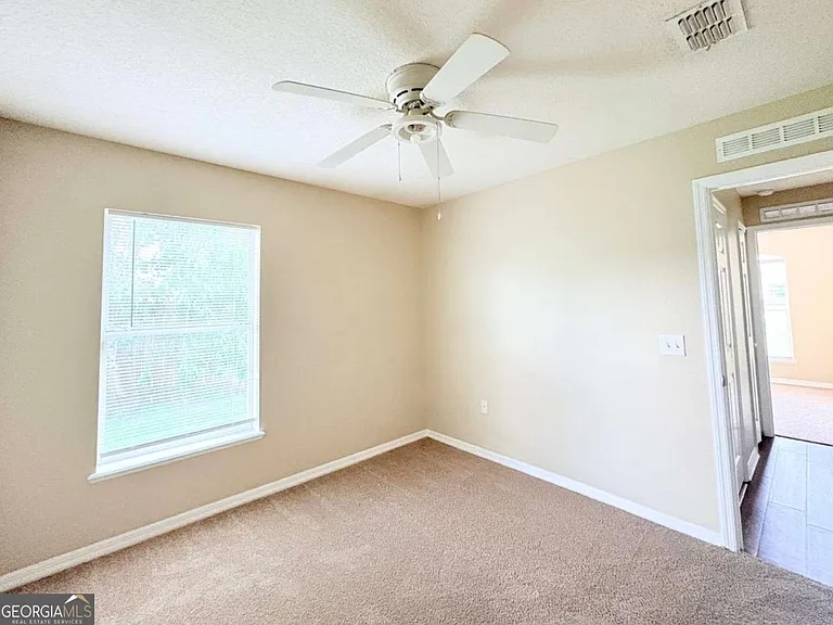 94 Pine Bluff Blvd E — Photo 21