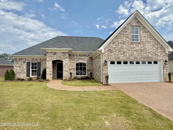 1088 Great Glen Dr, Southaven, MS 38671
