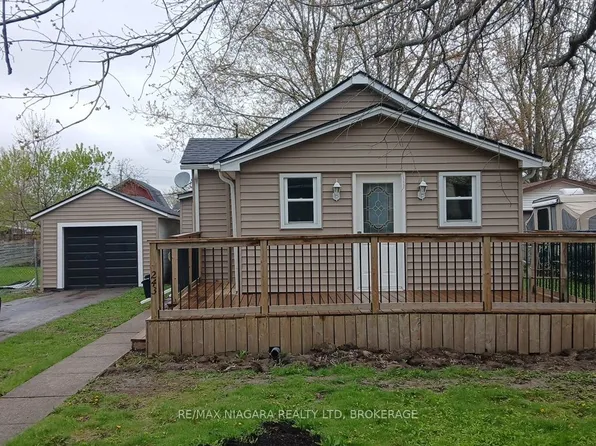 243 North St N, Fort Erie, ON L2A 3R9