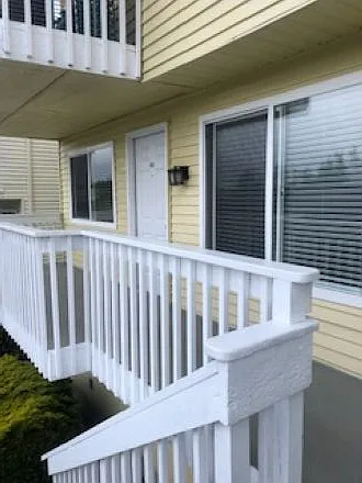 2 bed, 800 sqft, $1,600 — Photo 2