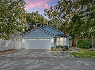 128 Seminole Rd #11, Atlantic Beach, FL 32233