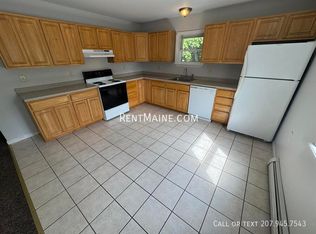 1833 Hammond St #5, Bangor, ME 04401