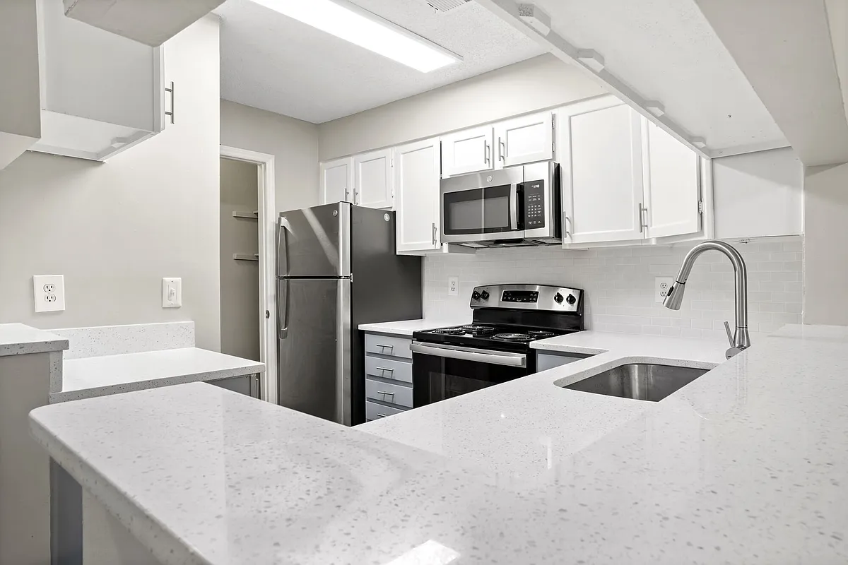 Building Photo - Ellevate North Charleston