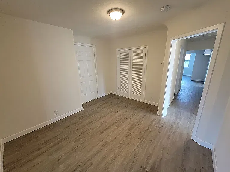 3 bed, 1600 sqft, $2,990 — Photo 2