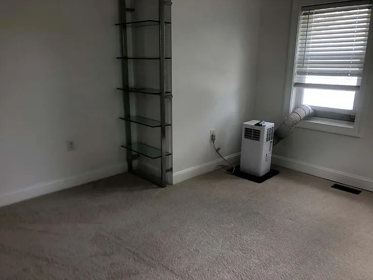 5715 Clay St NE — Photo 19