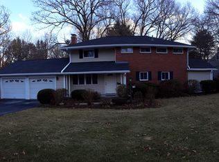 170 Parish Rd, Needham, MA 02494