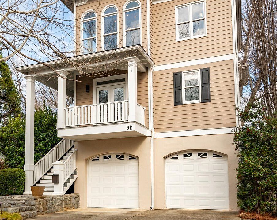1st image of 911 Monroe Cir NE