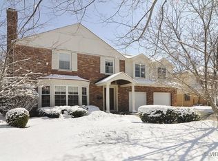 415 S Bristol Ln, Arlington Heights, IL 60005